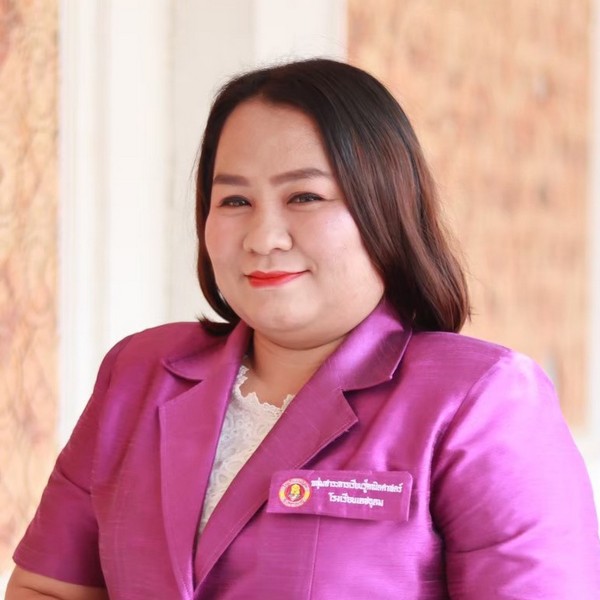 นางสาวกรวิภา จิบจันทร์