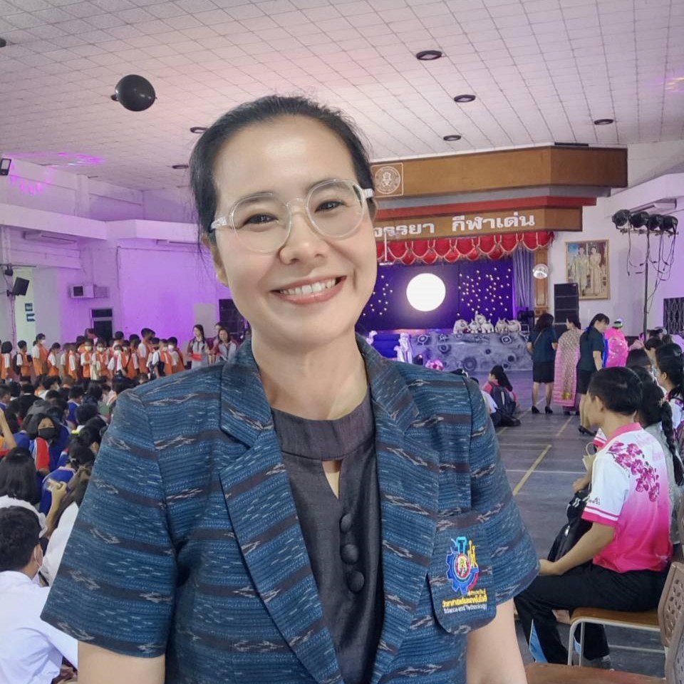 นางมุกดา วิถี