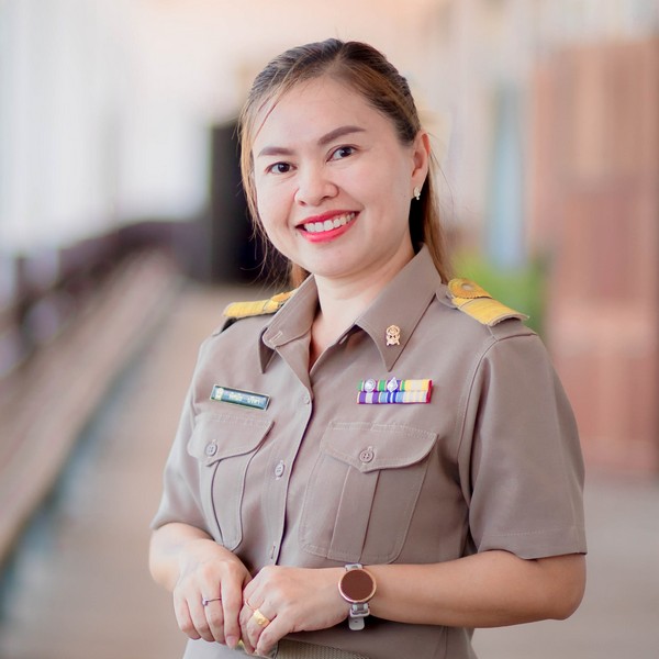 นางพิศมัย ปริหา