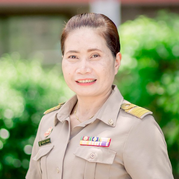 นางสาวเดือนดารา พลแสน