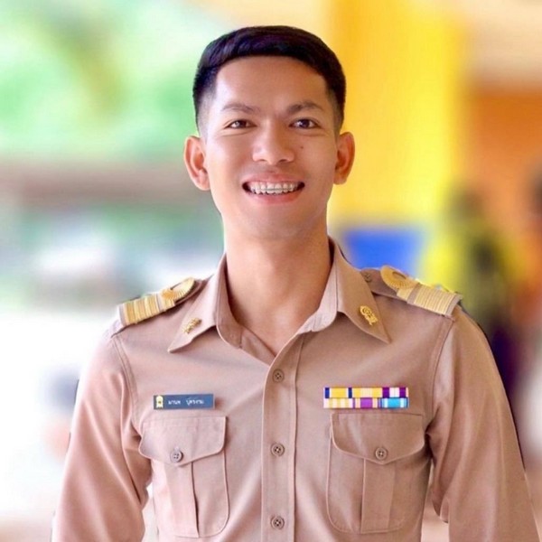 นายมานพ บุตรงาม